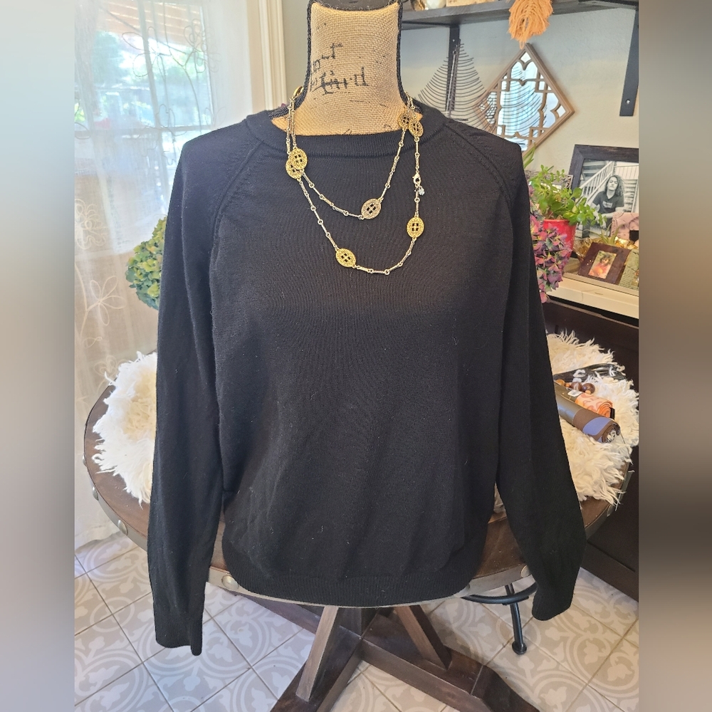 Banana Republic - Black Wool Long Sleeve - L